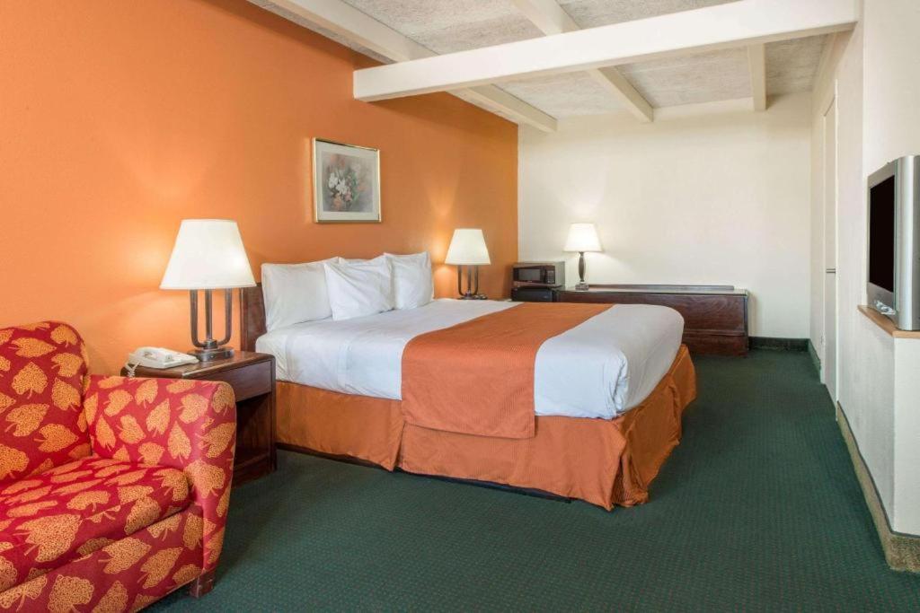 Haven Inn & Suites St Louis Hazelwood - Airport North Экстерьер фото