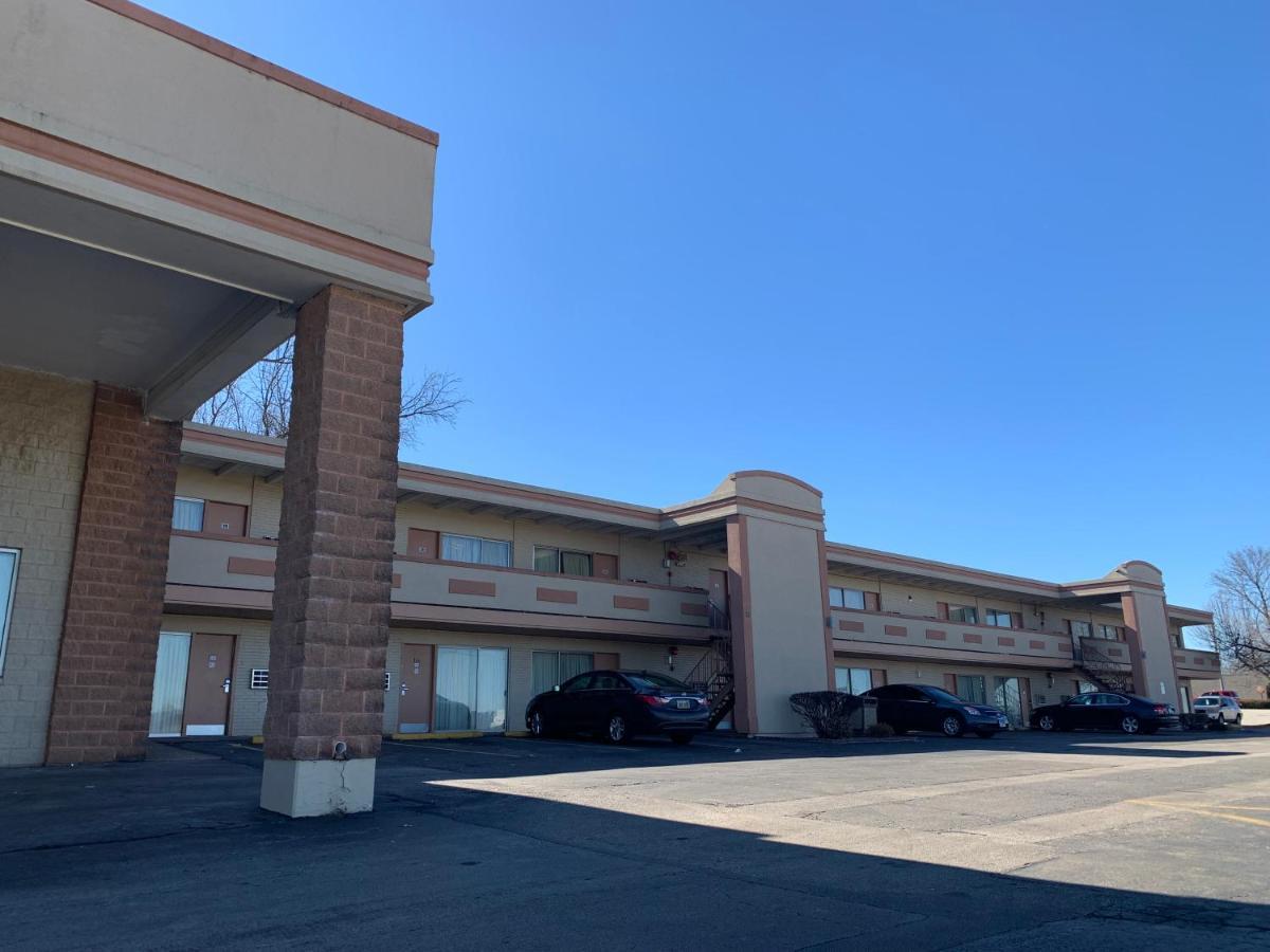 Haven Inn & Suites St Louis Hazelwood - Airport North Экстерьер фото